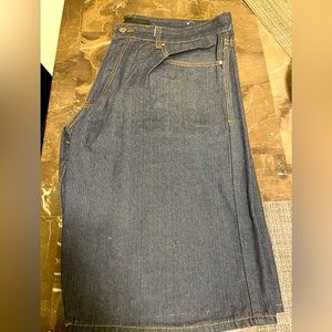 Brand  new men’s jean shorts/with pockets